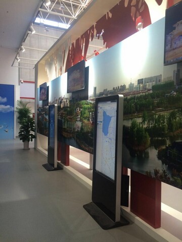 宿遷市建市20周年展覽館信息發(fā)布、觸摸設(shè)備均由米可提供1.jpg